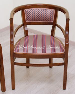 Poltroncine e divanetto a pozzetto stile liberty imbottiti e rivestiti con tessuto